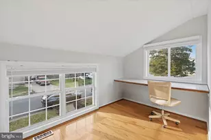 105 Baker Ln, Sterling, VA 20164 - Photo 16