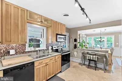 521 S Nursery Avenue, Purcellville, VA 20132 - Photo 14