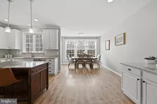 620 Howitzer Terrace NE, Leesburg, VA 20176 - Photo 6