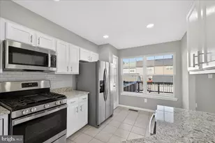 22989 Whitehall Terrace, Sterling, VA 20166 - Photo 18