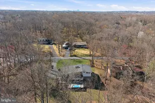 122 Lake Dr, Sterling, VA 20164 - Photo 62