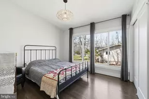 122 Lake Dr, Sterling, VA 20164 - Photo 38