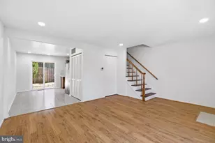 102 N Duke Dr, Sterling, VA 20164 - Photo 12