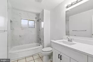 102 N Duke Dr, Sterling, VA 20164 - Photo 20