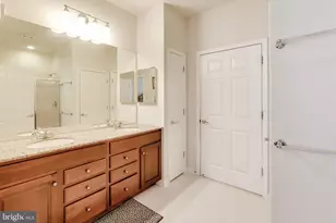 20500 Casablanca Dr, Ashburn, VA 20147 - Photo 22