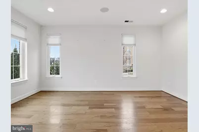 20305 Savin Hill Drive, Ashburn, VA 20147 - Photo 6