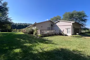 16120 Mountain Ridge Ln, Hillsboro, VA 20132 - Photo 2