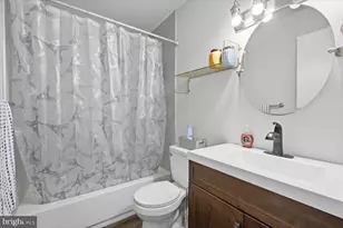 1042 Tottenham Ct, Sterling, VA 20164 - Photo 26