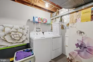 1042 Tottenham Ct, Sterling, VA 20164 - Photo 32