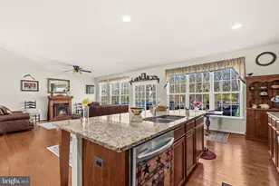 18184 Presidio Pl, Round Hill, VA 20141 - Photo 10