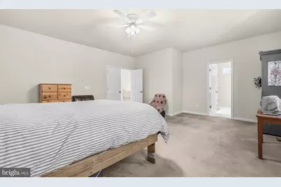 18184 Presidio Place, Round Hill, VA 20141 - Photo 16