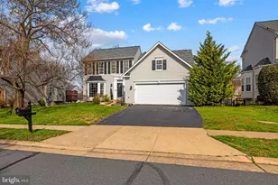 18700 Potomac Station Dr, Leesburg, VA 20176 - Photo 2