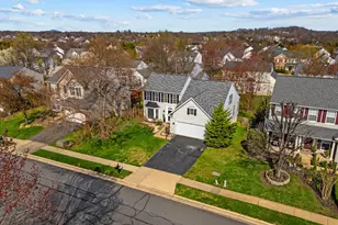 18700 Potomac Station Dr, Leesburg, VA 20176 - Photo 2