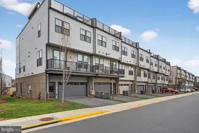 23048 Lavallette Square, Brambleton, VA 20148 - Photo 114