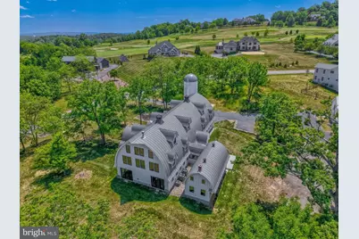 18360 Turnberry Drive, Round Hill, VA 20141 - Photo 2
