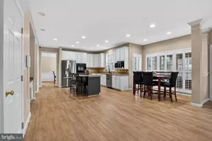 22817 Portico Pl, Brambleton, VA 20148 - Photo 18