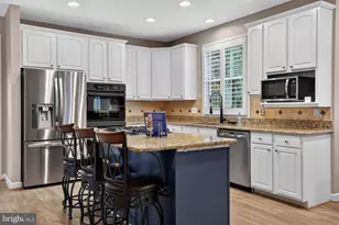 22817 Portico Pl, Brambleton, VA 20148 - Photo 14