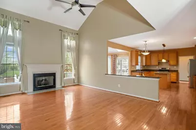 43513 Lucketts Bridge Circle, Ashburn, VA 20148 - Photo 16