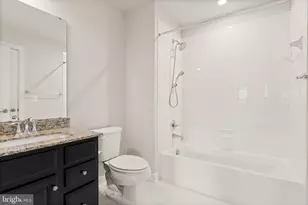 22308 Seabring Terrace, Ashburn, VA 20148 - Photo 36