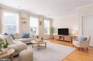 42304 Lancaster Woods Square, Chantilly, VA 20152 - Photo 6