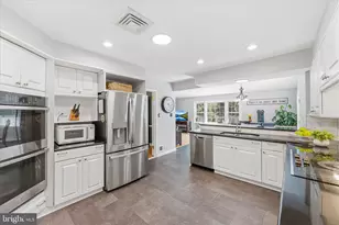 40719 Woodside Pl, Leesburg, VA 20175 - Photo 8