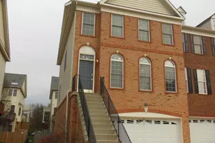 25838 Norrington Square, Chantilly, VA 20152 - Photo 2