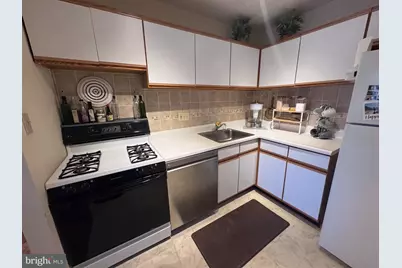 125 Clubhouse Drive SW #8, Leesburg, VA 20175 - Photo 2