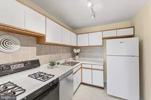 125 Clubhouse Dr SW, Leesburg, VA 20175 - Photo 10