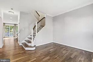 43949 Bruceton Mills Cir, Ashburn, VA 20147 - Photo 4