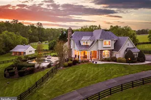 18969 Peale Ln, Leesburg, VA 20175 - Photo 2