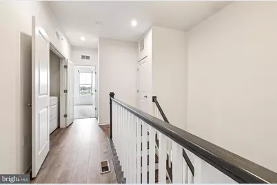 46007 Woodpecker Sq., Sterling, VA 20165 - Photo 18