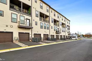 46007 Woodpecker Sq, Sterling, VA 20165 - Photo 24