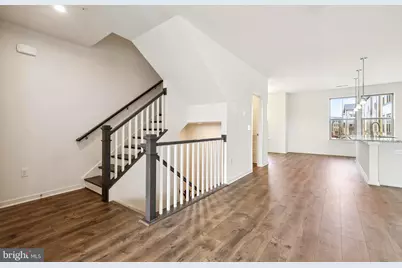 46007 Woodpecker Sq., Sterling, VA 20165 - Photo 8