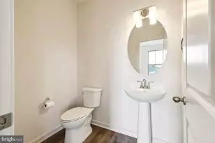 46007 Woodpecker Sq, Sterling, VA 20165 - Photo 10