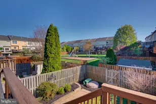 528 Tuliptree Square NE, Leesburg, VA 20176 - Photo 16