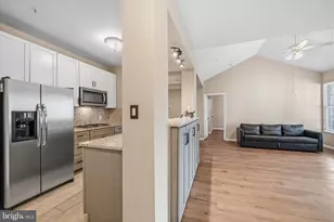 46628 Drysdale Terrace, Sterling, VA 20165 - Photo 2