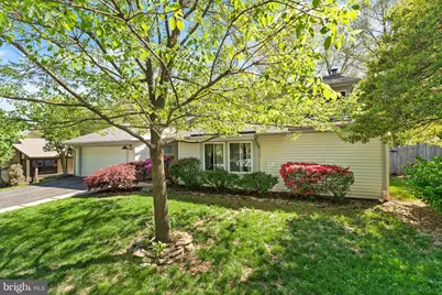 112 Hopeland Lane, Sterling, VA 20164 - Photo 2