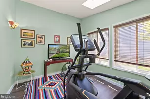 112 Hopeland Ln, Sterling, VA 20164 - Photo 12