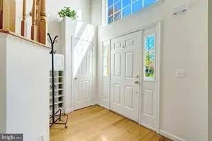 20799 Amberview Ct, Ashburn, VA 20147 - Photo 2