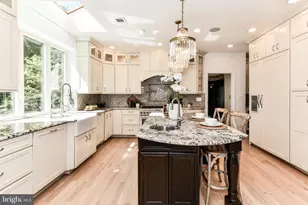 19854 Annenberg Dr, Ashburn, VA 20147 - Photo 8