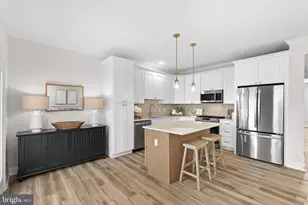 21555 Trowbridge Square, Ashburn, VA 20147 - Photo 2