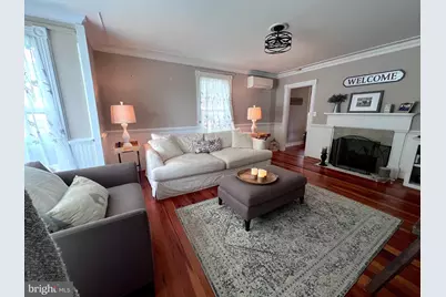 18 E Loudoun Street, Round Hill, VA 20141 - Photo 4