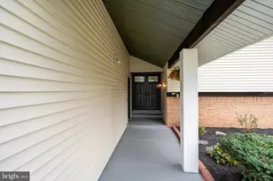 218 Penny Ln, Sterling, VA 20164 - Photo 2