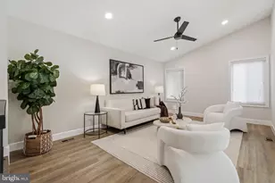 218 Penny Ln, Sterling, VA 20164 - Photo 4