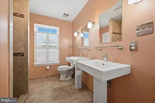 221 Beacon Dr, Sterling, VA 20164 - Photo 6