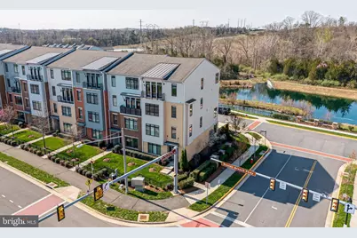 1400 Ribbon Limestone Terrace SE #E-201, Leesburg, VA 20175 - Photo 32