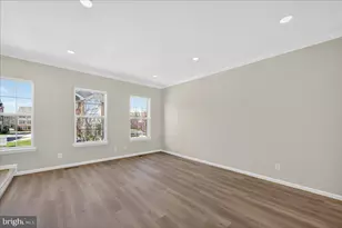 25484 Amber Gate Terrace, Chantilly, VA 20152 - Photo 8