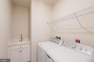 21835 Express Ter, Ashburn, VA 20147 - Photo 24