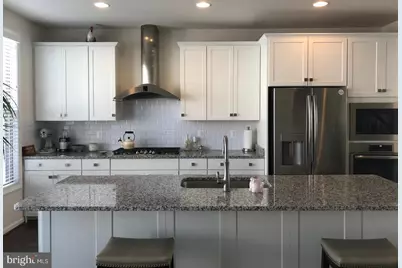 42409 Dogwood Square, Sterling, VA 20166 - Photo 4