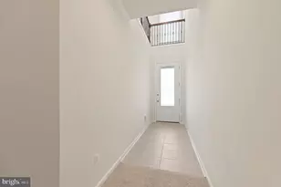 42409 Dogwood Square, Sterling, VA 20166 - Photo 6